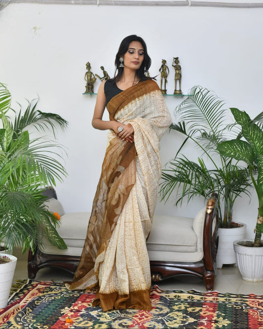 Threaded Grace – Bengal Matka Sibari Saree with Jamdani Pallu & Silk Mark