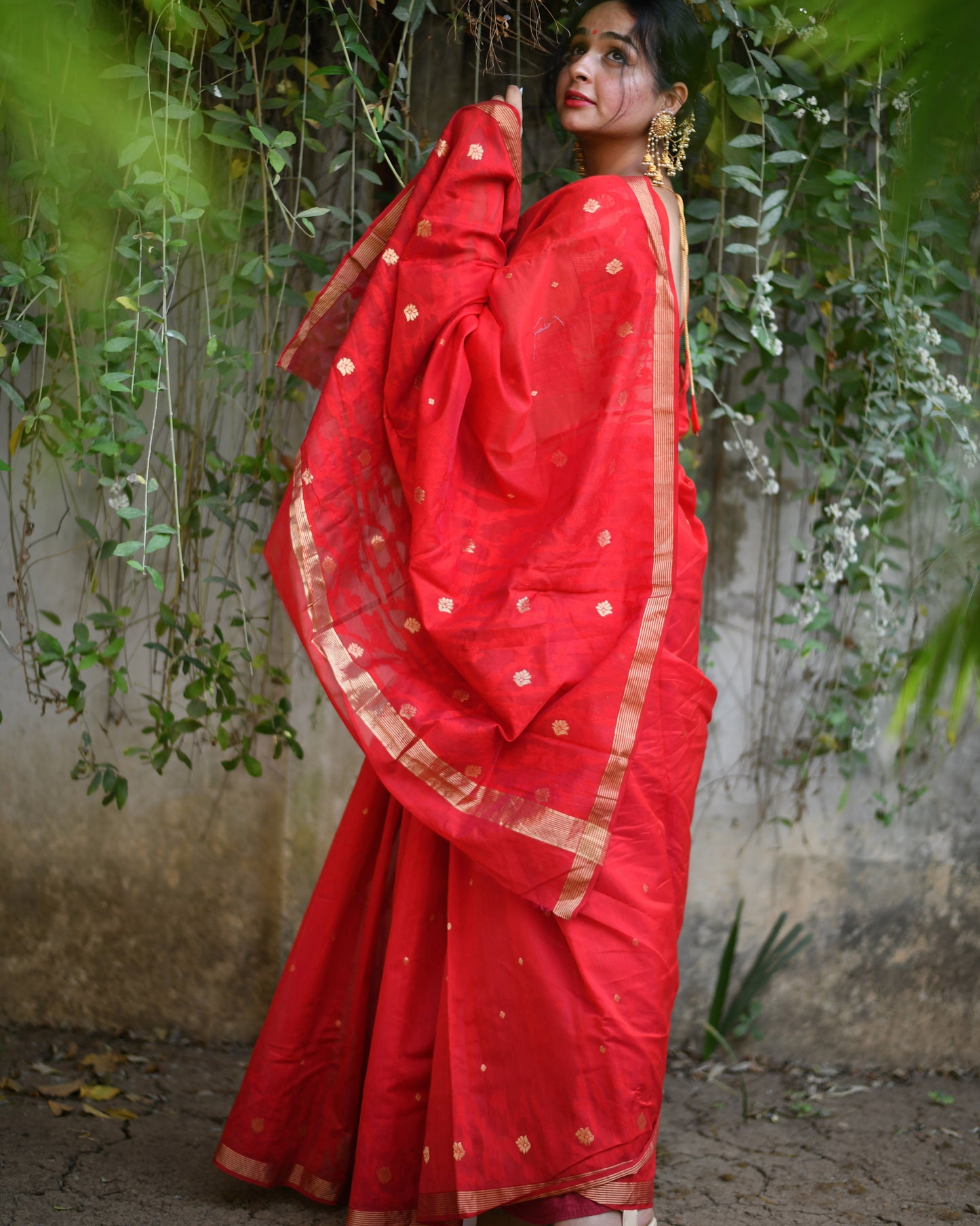 Crimson Grace – Pure Handwoven Chanderi Silk Cotton Saree with Blouse & Authentic Handloom Tag