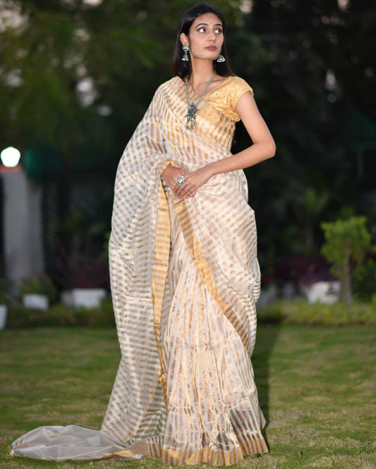 Ivory Grace – Off-White Handwoven Pure Silk Cotton Chanderi Saree with Blouse & Handloom Tag