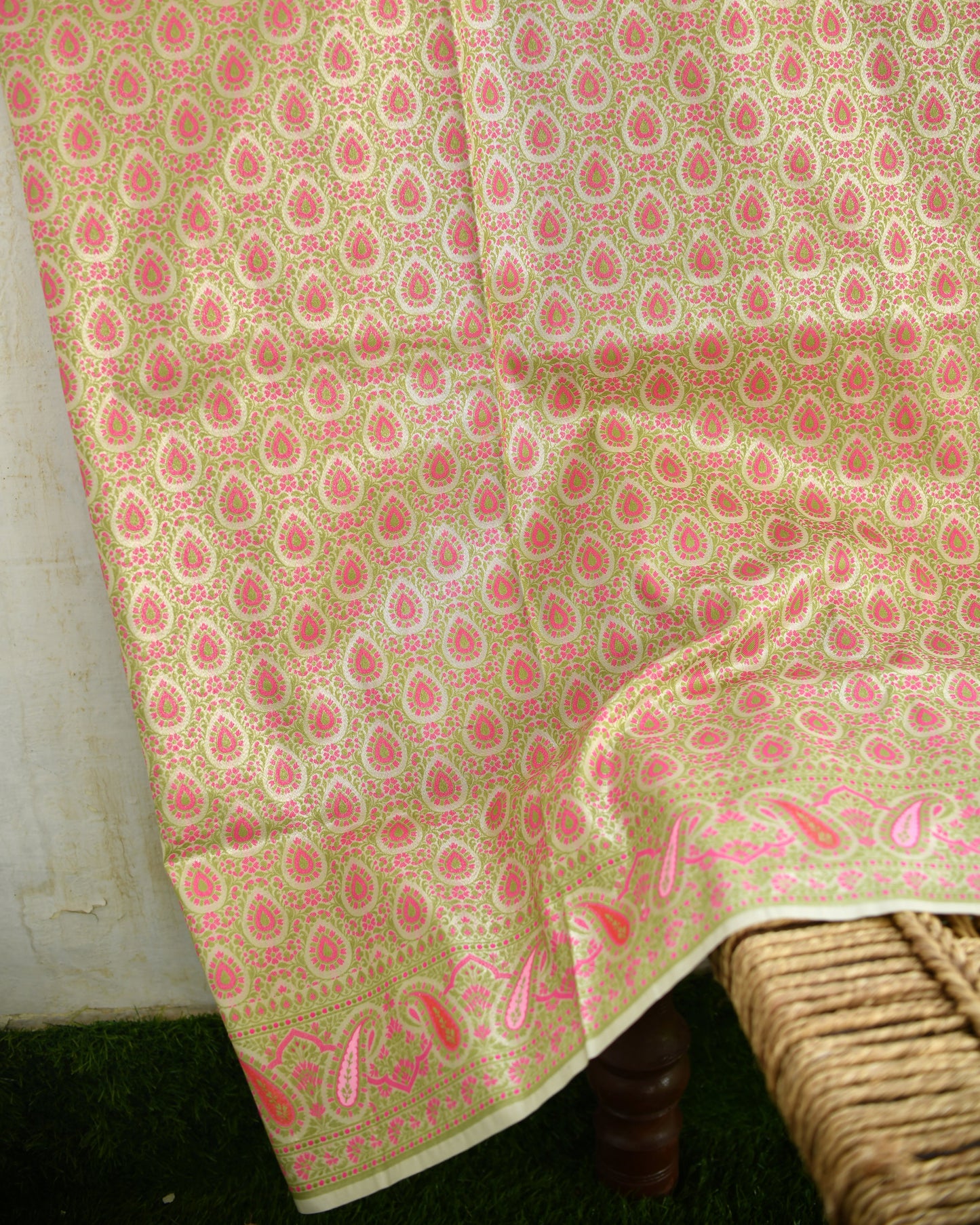 Charming Banarasi Cotton Silk Saree with Blouse – A Perfect Blend of Tradition