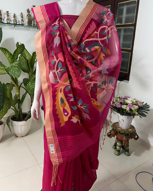 Royal Essence – Pure Handwoven Matka Silk Saree in Rani Pink
