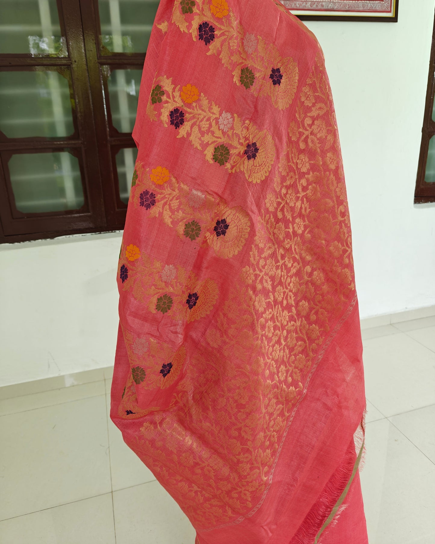 Guldasta Elegance – Traditional & Party Wear Saree with Intricate Jaal Work