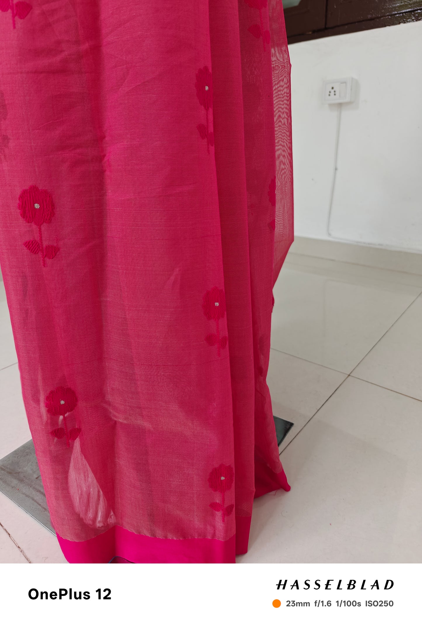 Chanderi Radiance – Red Handwoven Pure Silk Cotton Chanderi Saree with Unstitched Blouse | Handloom Certified