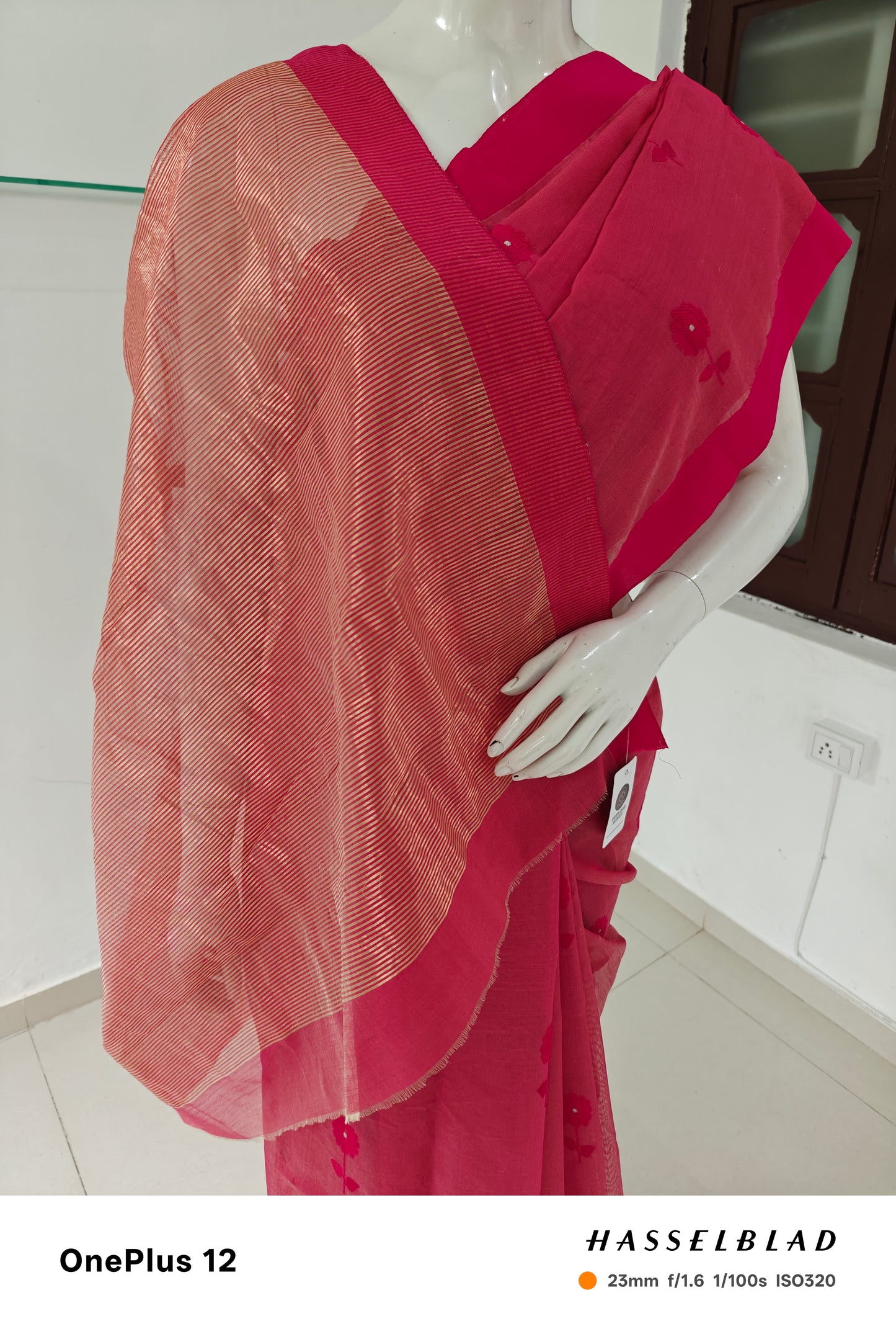 Chanderi Radiance – Red Handwoven Pure Silk Cotton Chanderi Saree with Unstitched Blouse | Handloom Certified