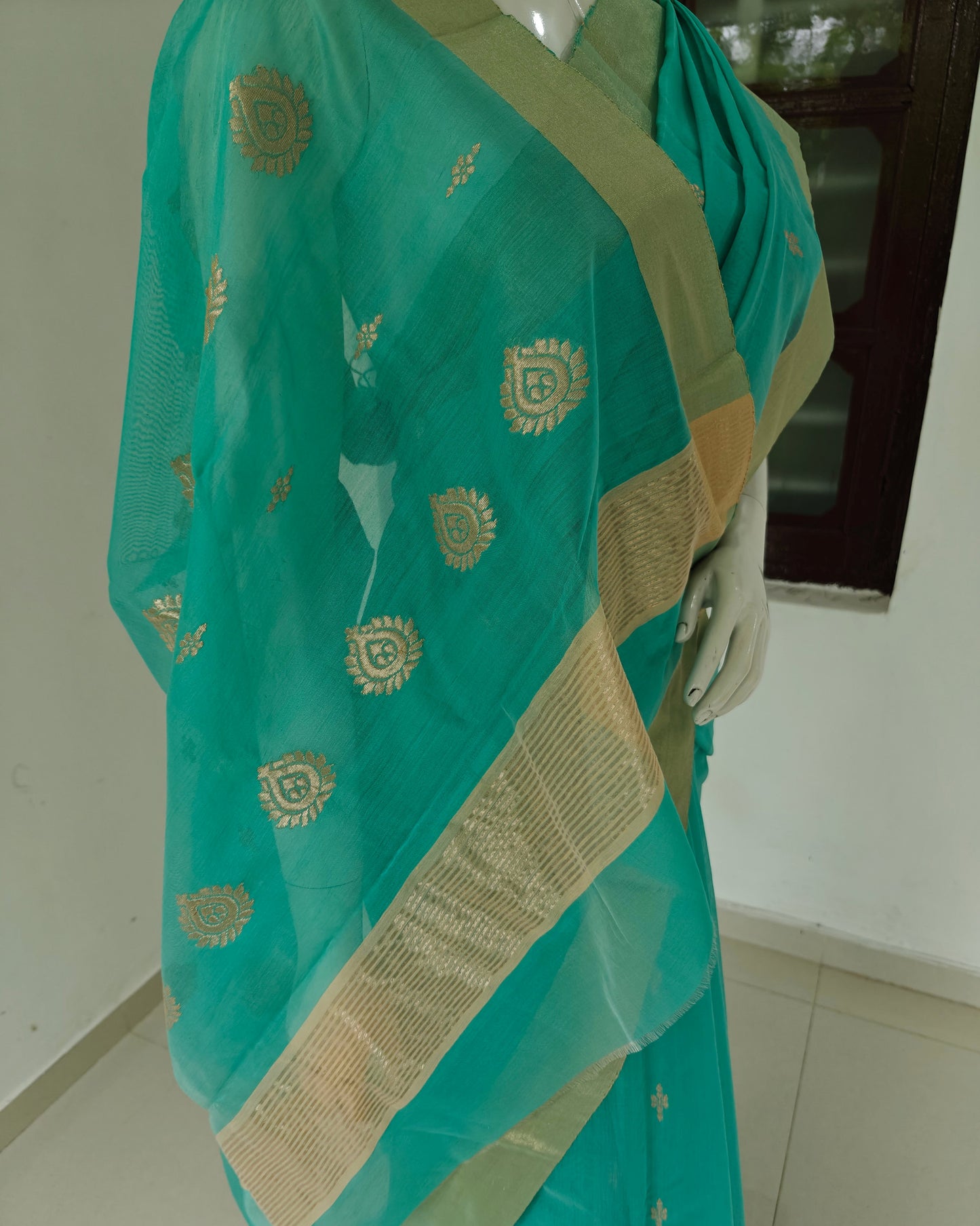 Threaded Elegance –  Pure Handwoven Silk Cotton Chanderi Saree with Blouse & Handloom Tag