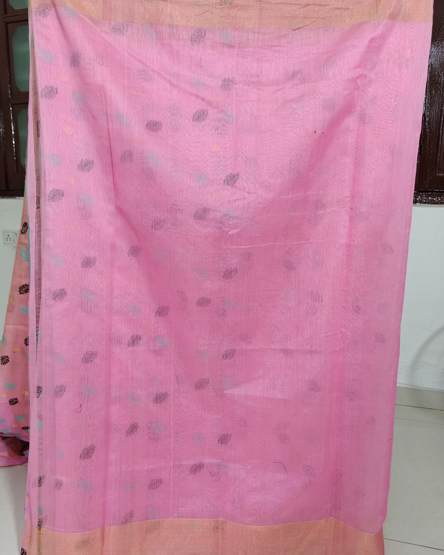 Heritage Threads – Handwoven Silk Cotton Saree with Blouse & Authentic Handloom Tag