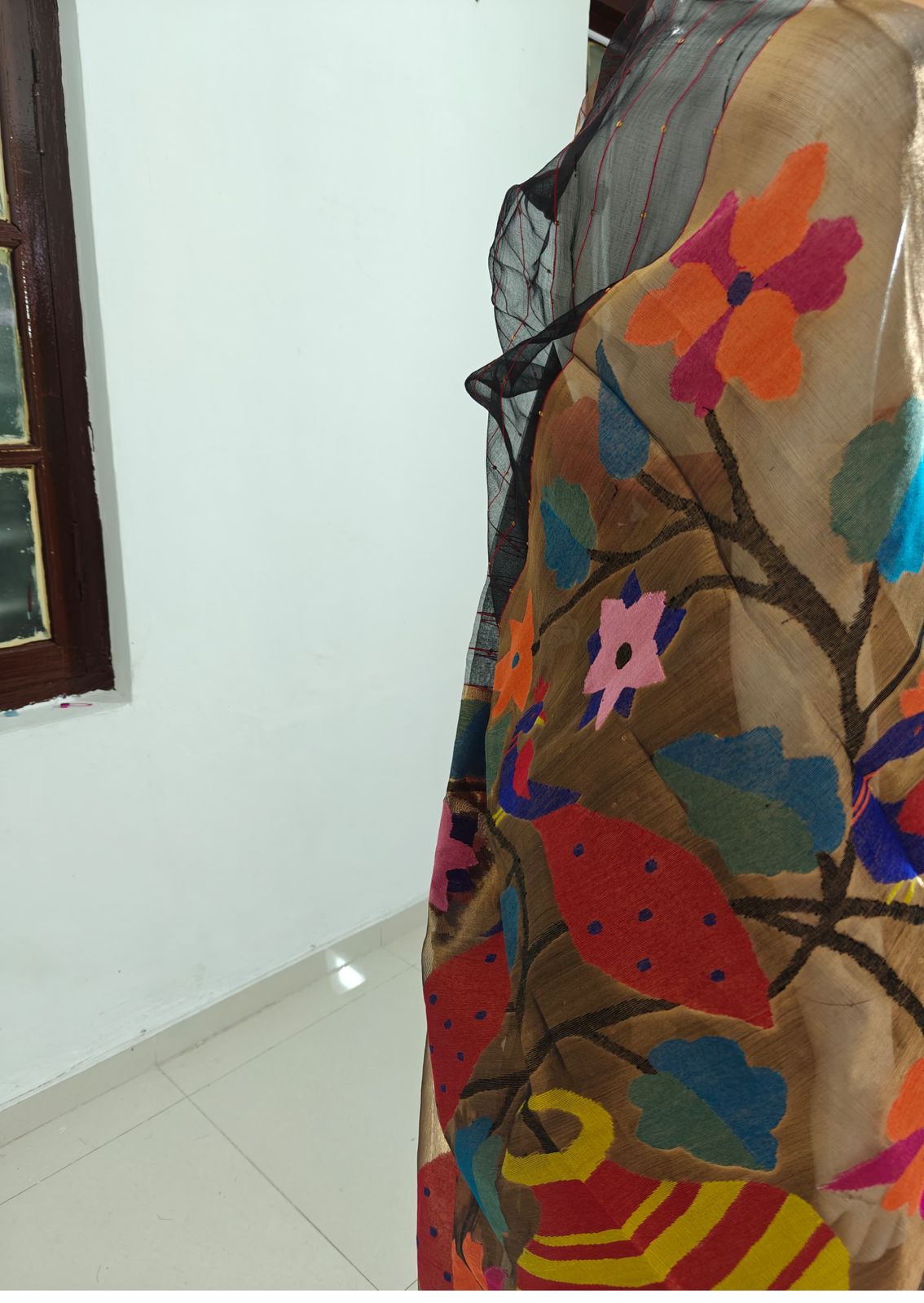 Divine Harmony – Bengal Pure Muslin Saree with Paithani Pallu and Jamdani Design with Handloom Mark