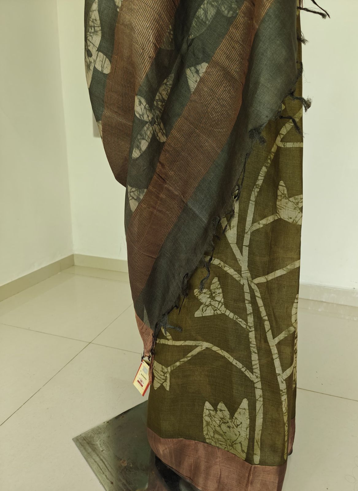 Mehendi Mystique – Chhattisgarh Handwoven Pure Tussar Silk Saree with Silk Mark in Olive Green