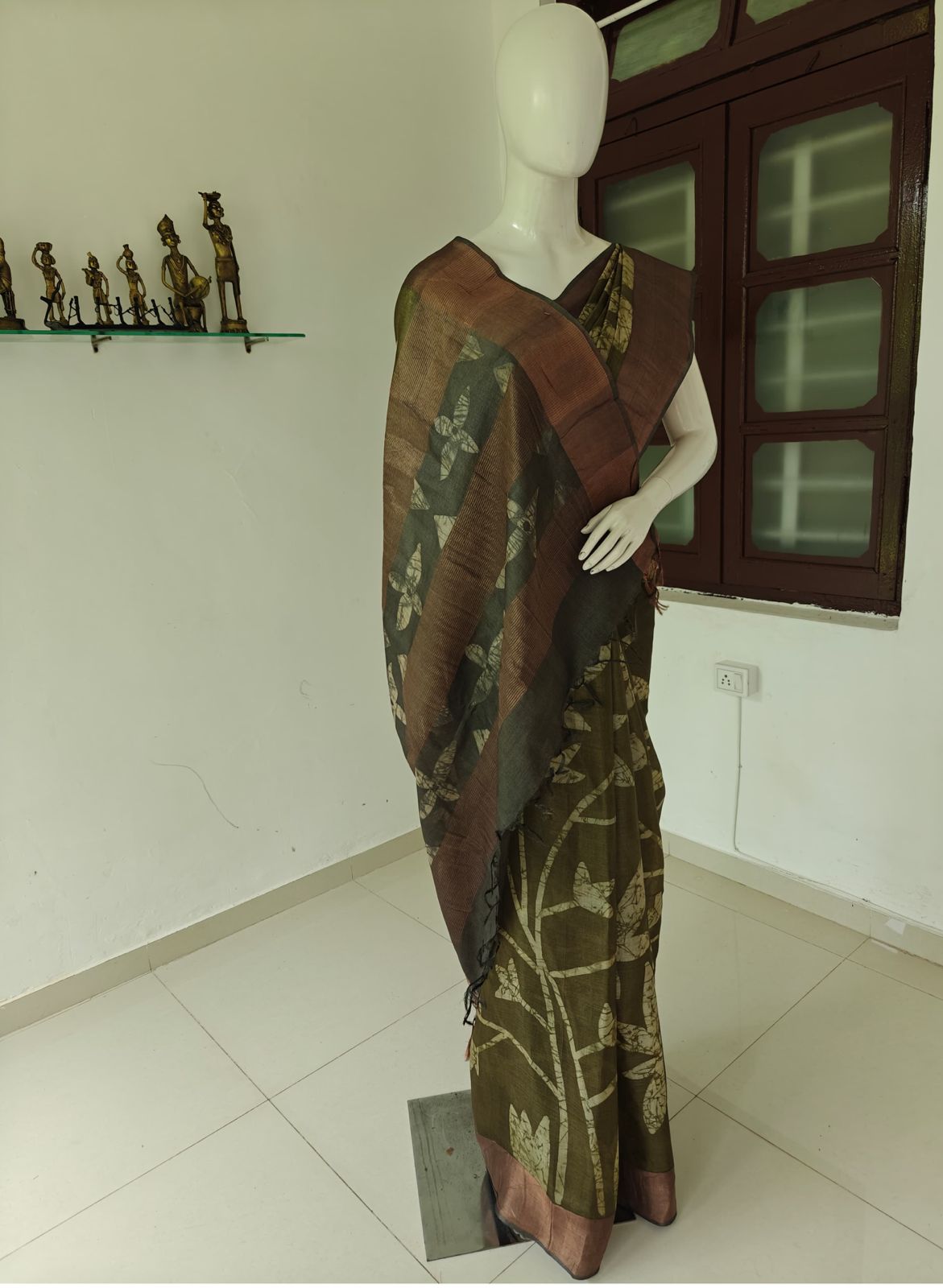 Mehendi Mystique – Chhattisgarh Handwoven Pure Tussar Silk Saree with Silk Mark in Olive Green
