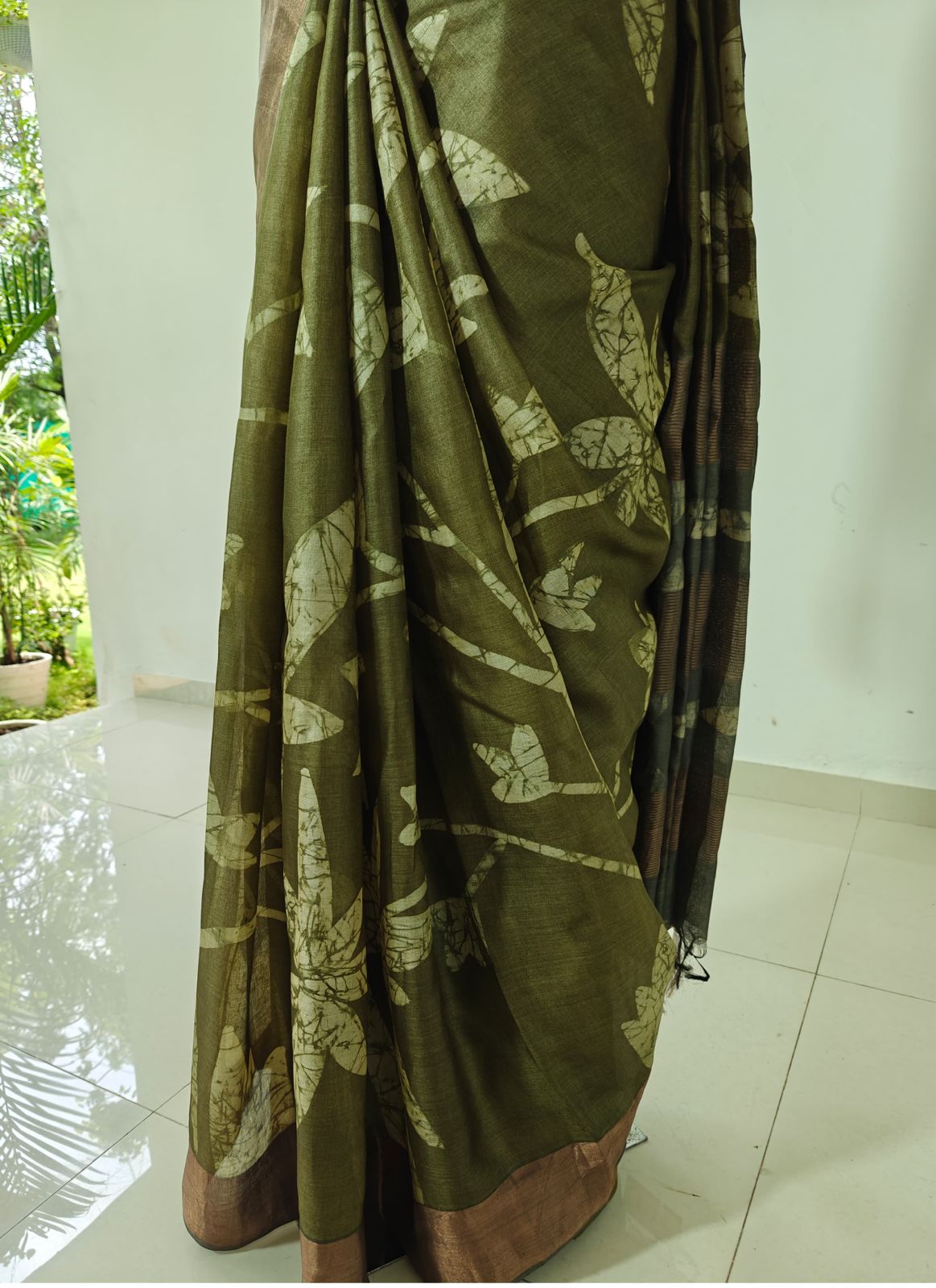 Mehendi Mystique – Chhattisgarh Handwoven Pure Tussar Silk Saree with Silk Mark in Olive Green