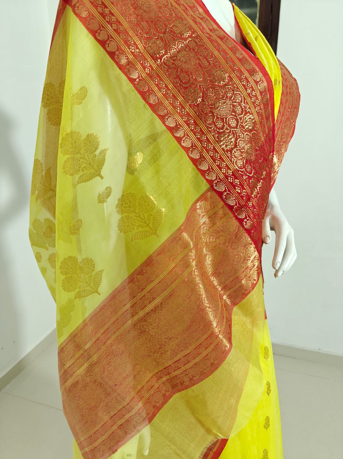 Sunlit Charm – Yellow Pure Silk Chanderi Saree with Unstitched Blouse & Silk Mark Tag