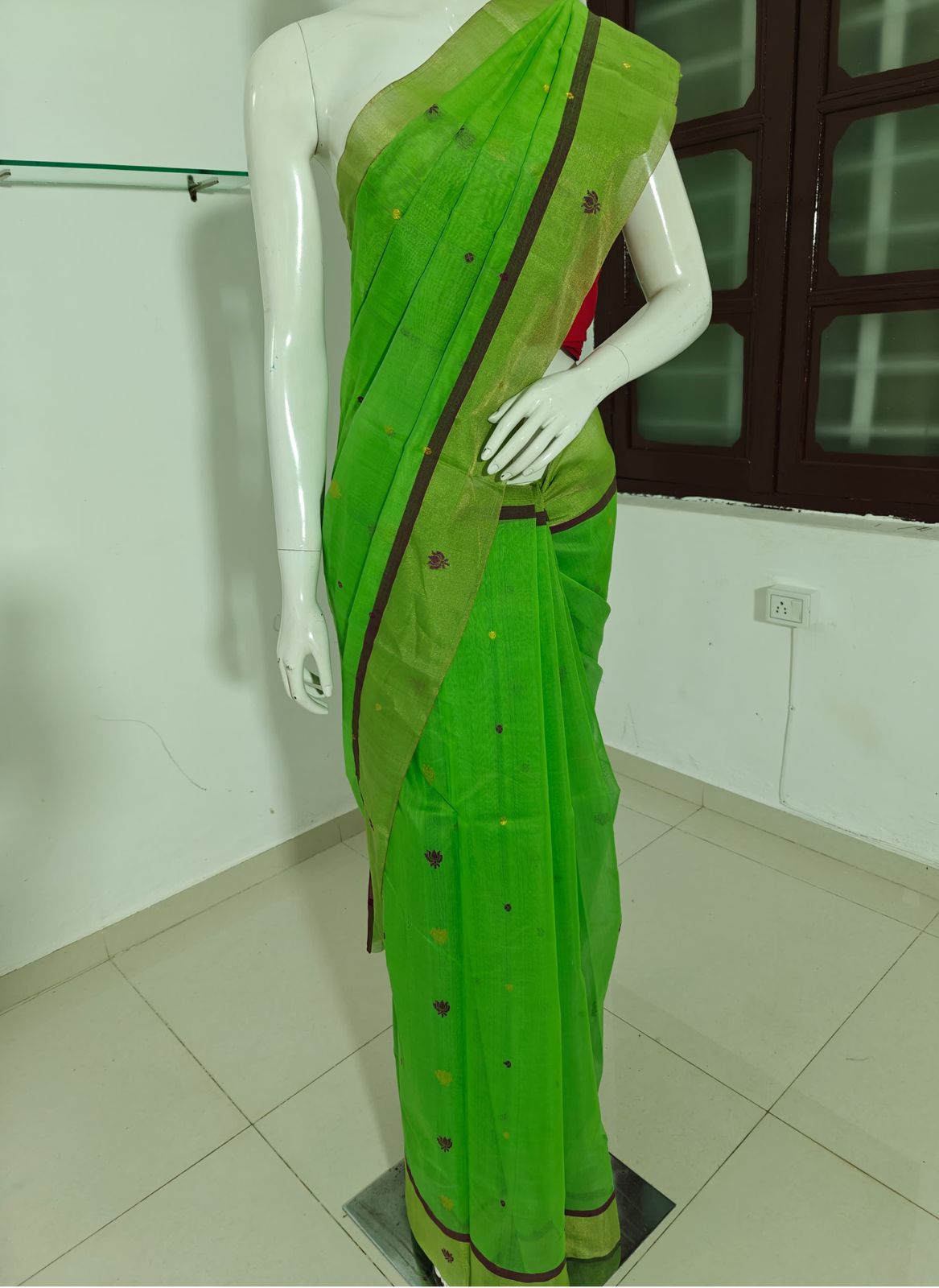 Emerald Weave – Green Pure Handwoven Chanderi Silk Cotton Saree with Blouse & Handloom Tag