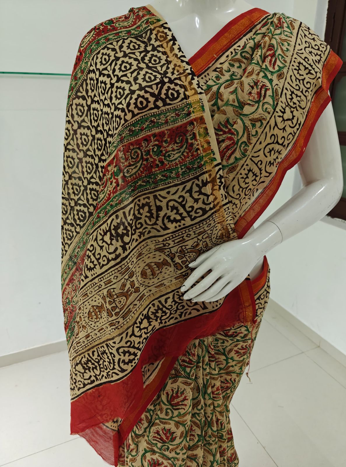 Ethereal Weave – Pure Handwoven Silk Cotton Chanderi Saree with Unstitched Blouse & Handloom Tag