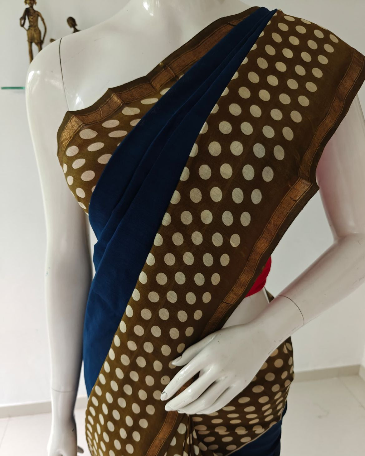 Blue Breeze – Pure Handwoven Silk Cotton Chanderi Saree with Polka Dots, Unstitched Blouse & Handloom Tag