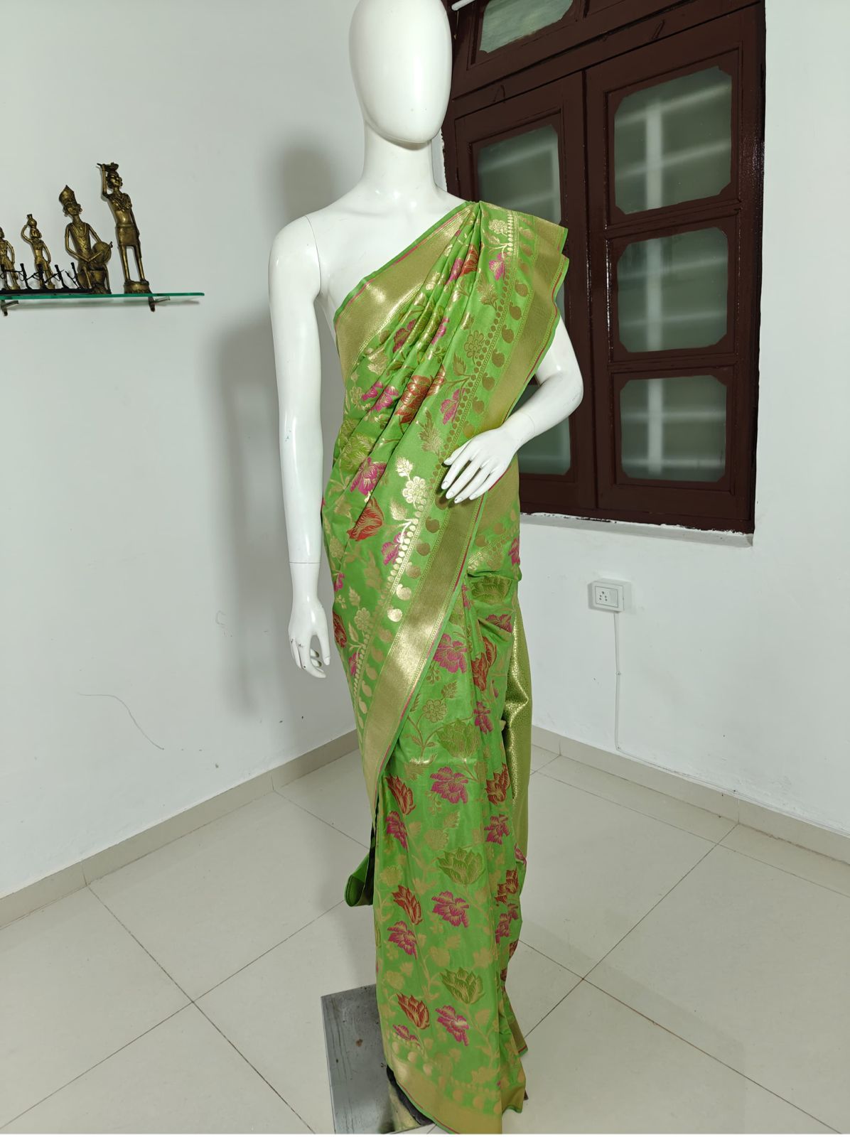 Regal Threads – Pure Banarasi Silk Cotton Saree with Blouse