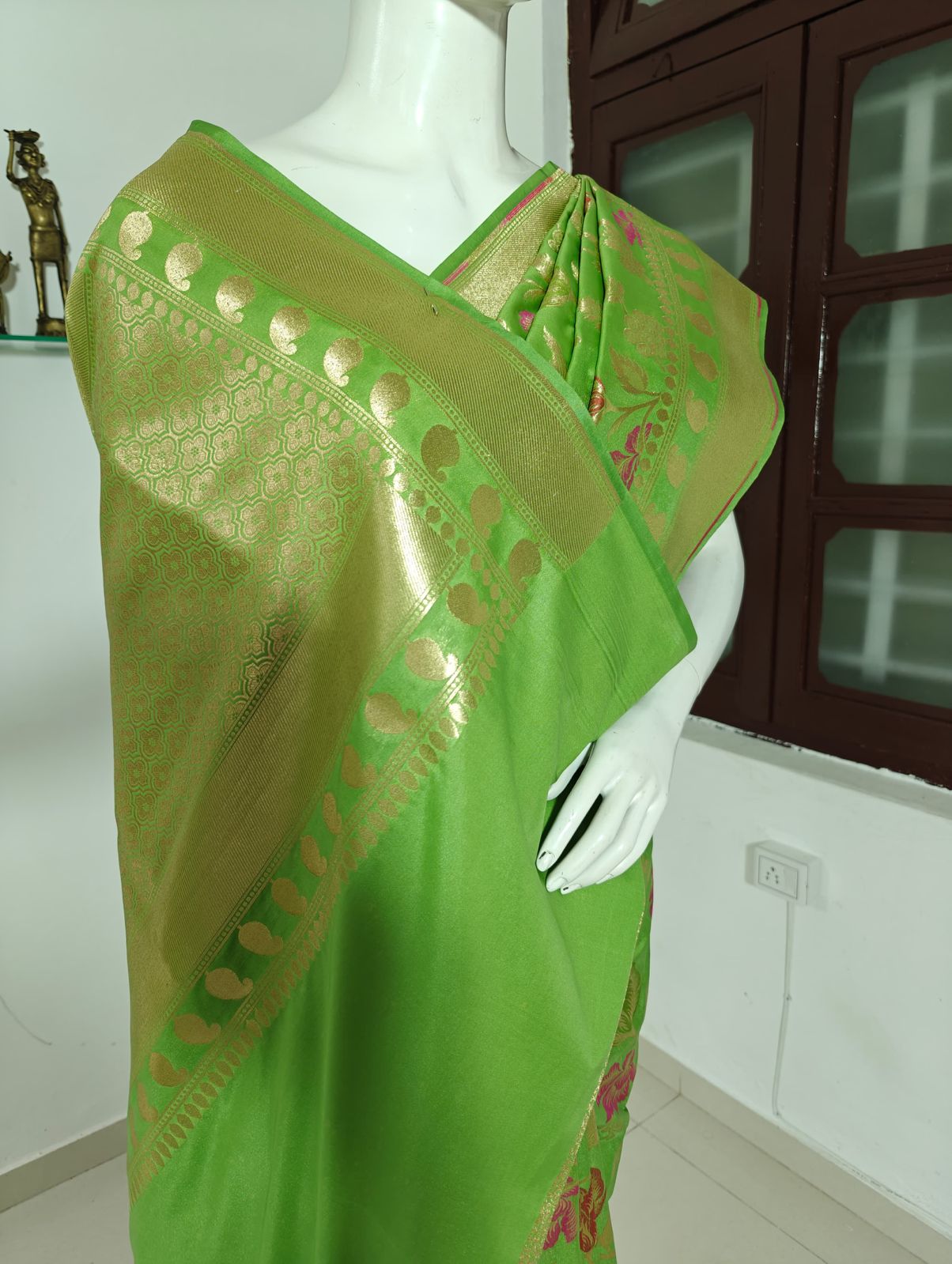 Regal Threads – Pure Banarasi Silk Cotton Saree with Blouse