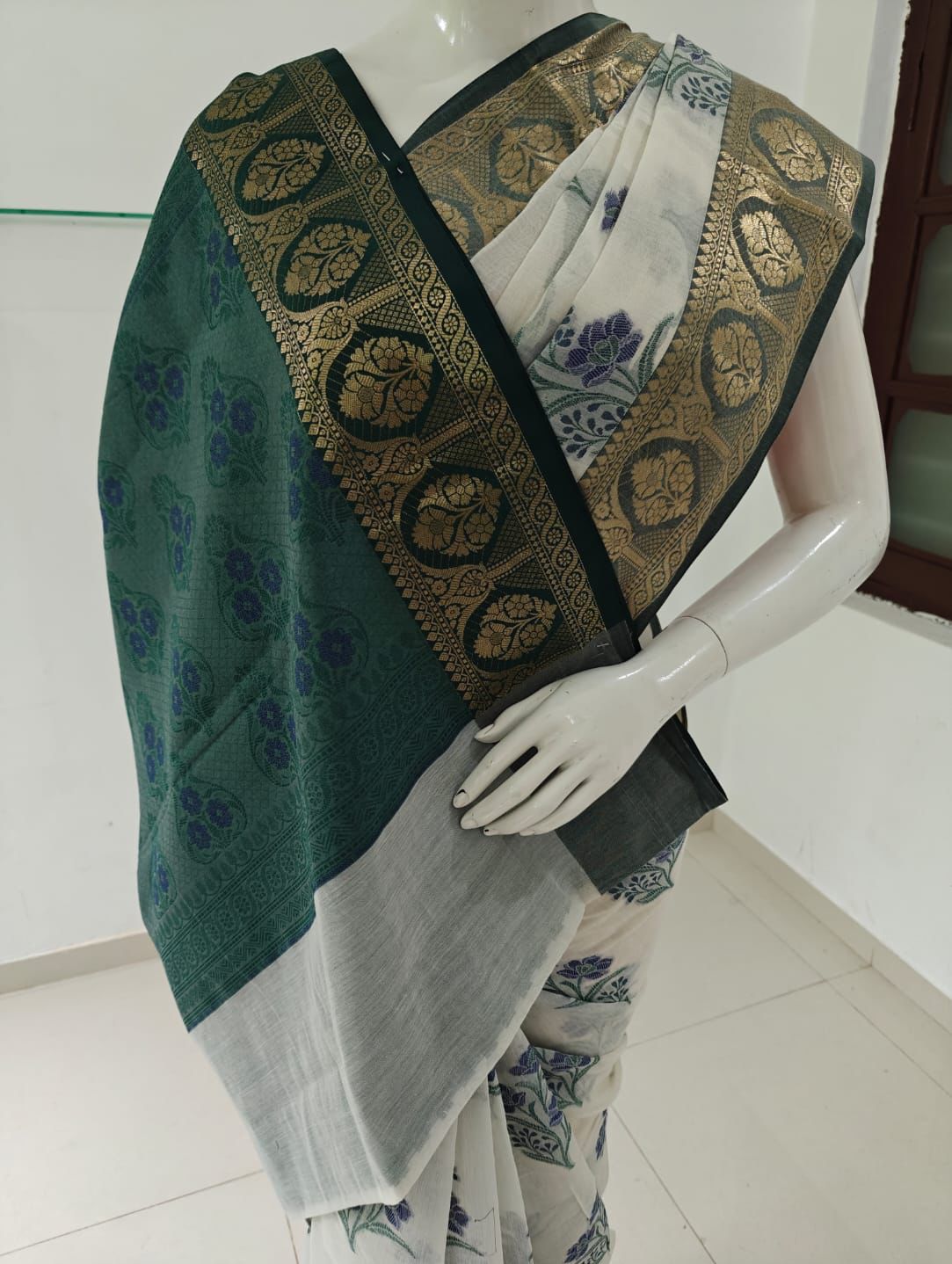 Pure Banarasi Cotton Saree with Flower Print and Blouse