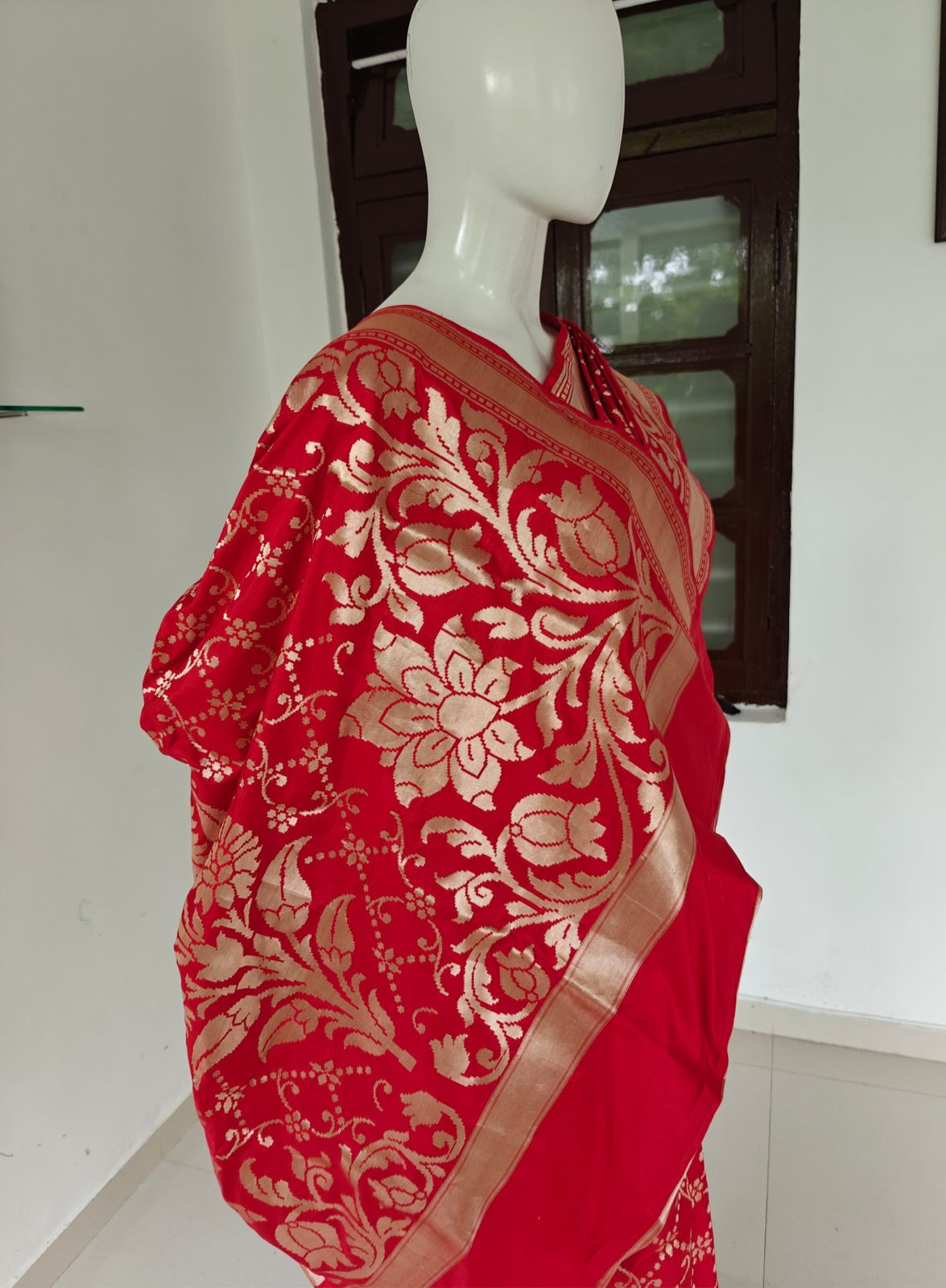 Luxurious Red Pure Banarasi Katan Silk Saree with Blouse & Silk Mark Tag