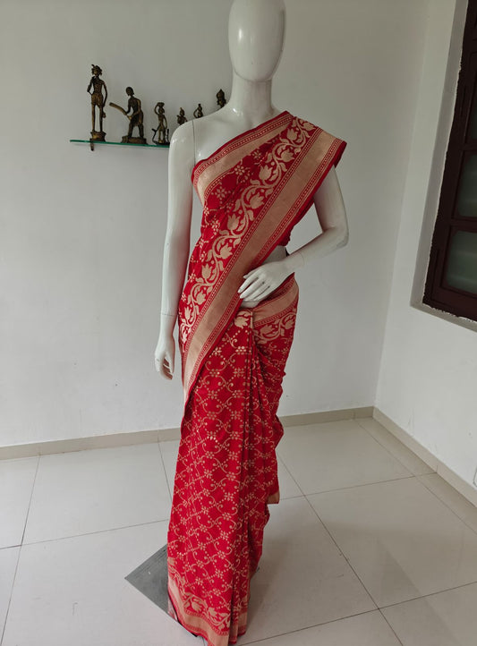 Luxurious Red Pure Banarasi Katan Silk Saree with Blouse & Silk Mark Tag