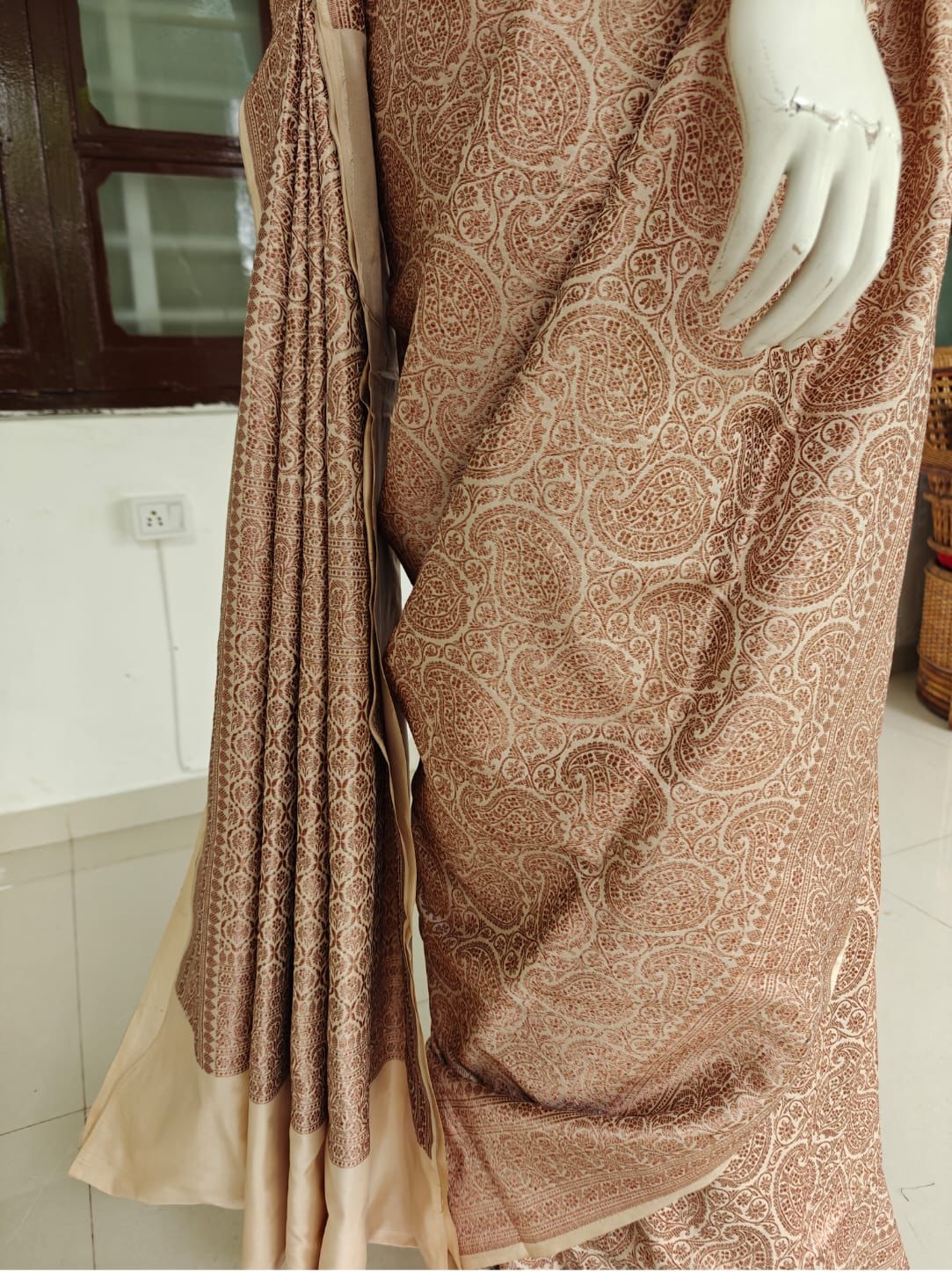 Exquisite Pure Banarasi Katan Silk Saree with Blouse & Silk Mark Tag