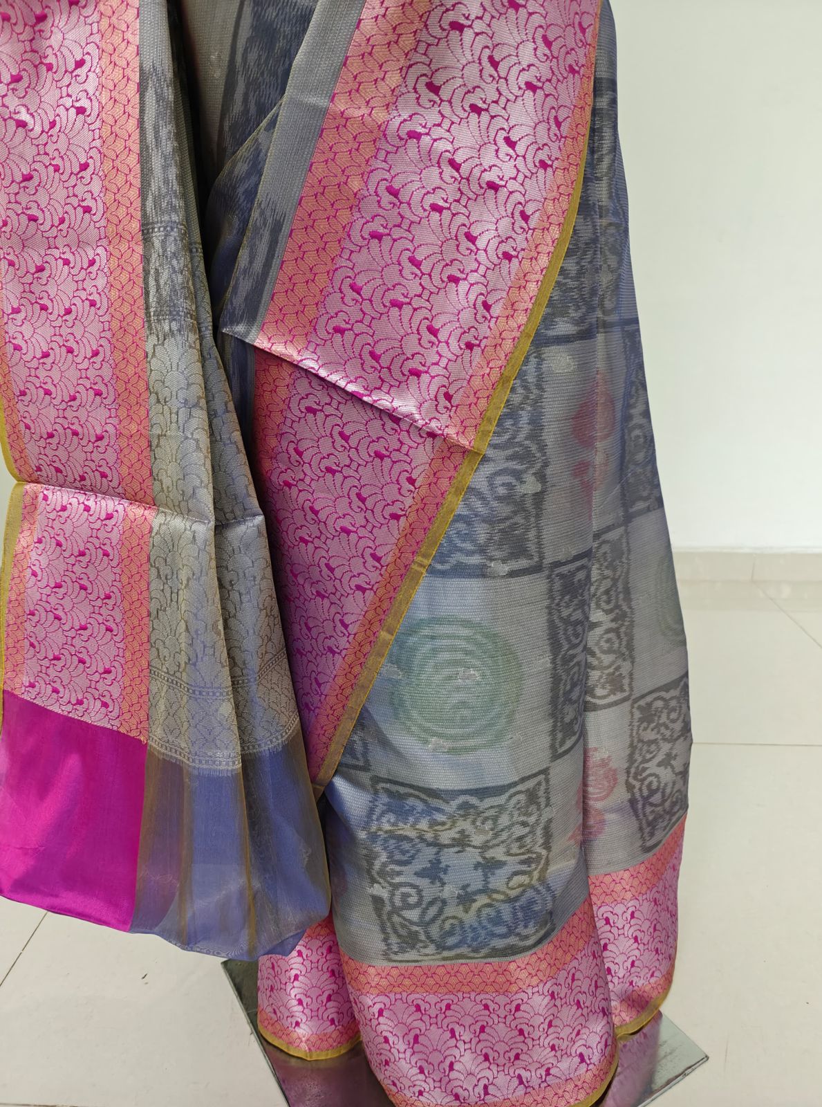 Elegant Banarasi Cotton Silk Saree with Blouse