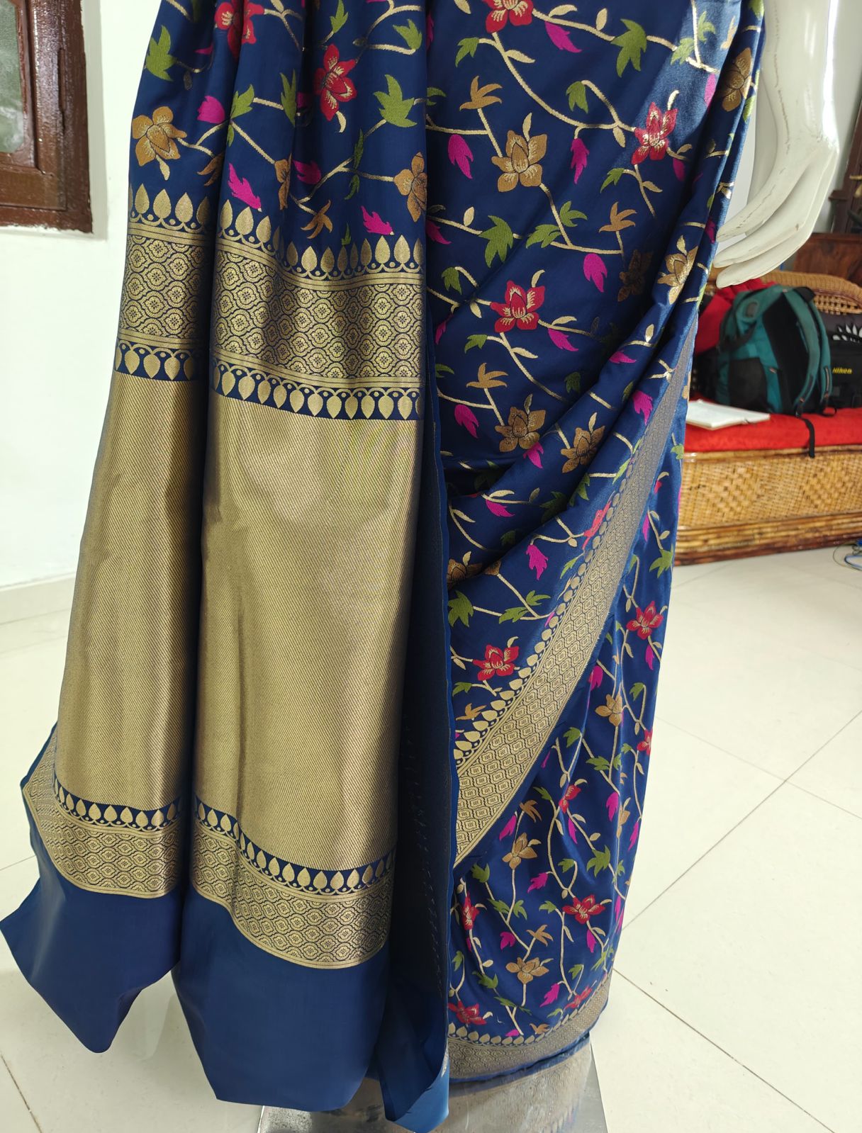 Elegant Banarasi Silk Cotton Saree with Blouse – A Perfect Blend of Tradition & Comfort