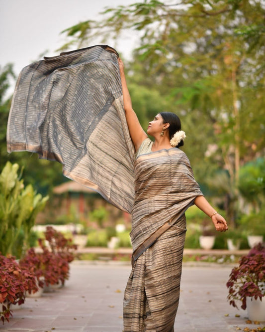 Pure Banarasi Silk Saree with Blouse – Elegance Woven in Tradition