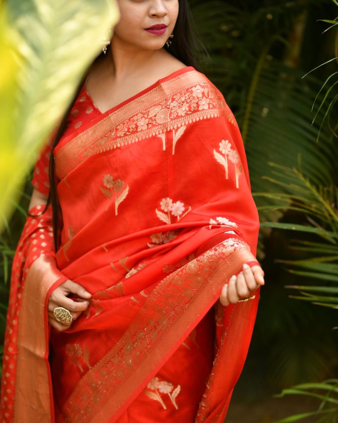 Pure Banarasi Chinia Silk Saree with Blouse Piece & Silk Mark Certified
