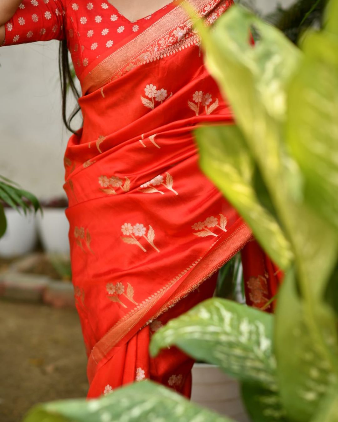 Pure Banarasi Chinia Silk Saree with Blouse Piece & Silk Mark Certified