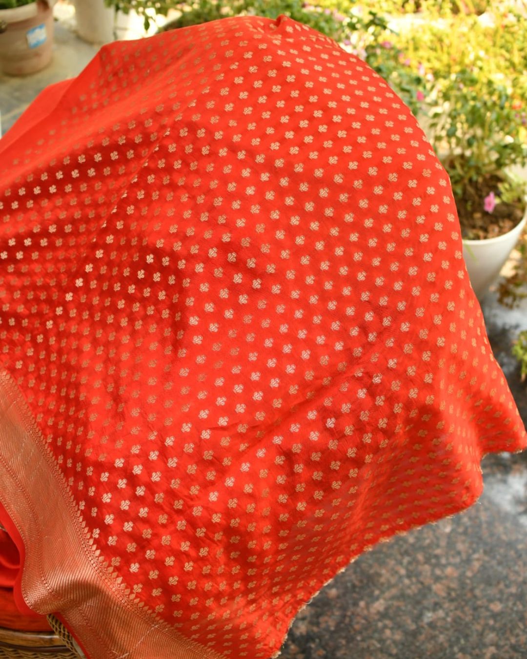 Pure Banarasi Chinia Silk Saree with Blouse Piece & Silk Mark Certified