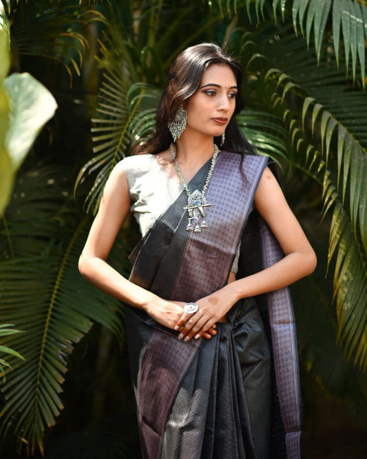 Woven in Tradition – Green Chhattisgarh Pure Tussar Silk Masterpiece
