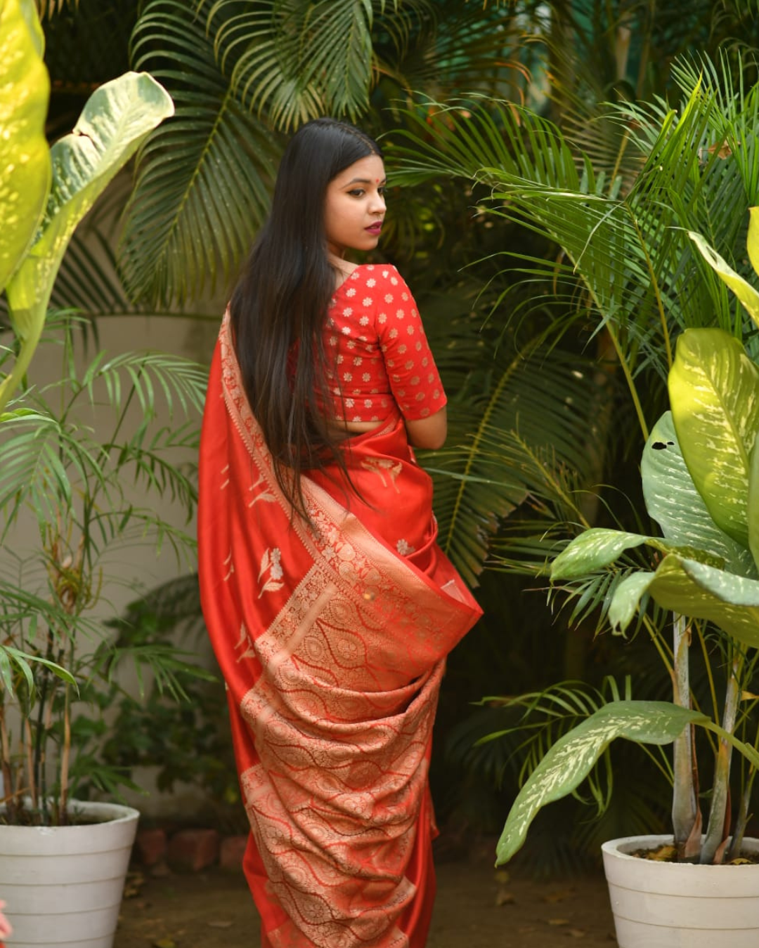 Pure Banarasi Chinia Silk Saree with Blouse Piece & Silk Mark Certified
