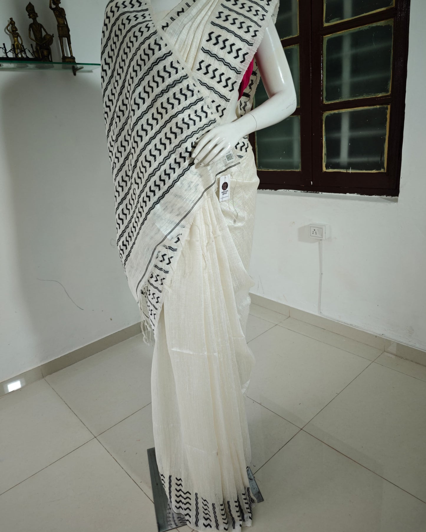 SOLD Minimal Charm – Matka Silk with Bold Borders