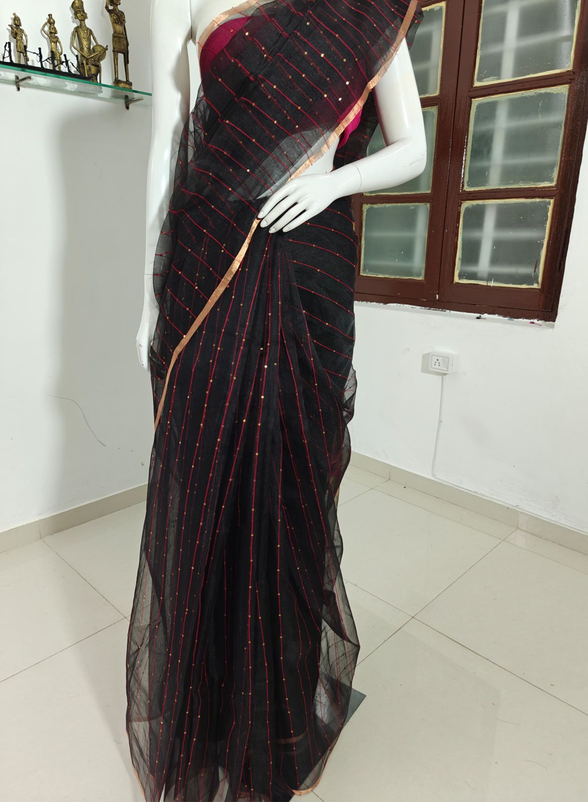 Divine Harmony – Bengal Pure Muslin Saree with Paithani Pallu and Jamdani Design with Handloom Mark