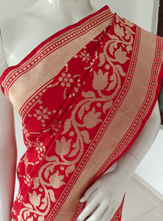 Luxurious Red Pure Banarasi Katan Silk Saree with Blouse & Silk Mark Tag